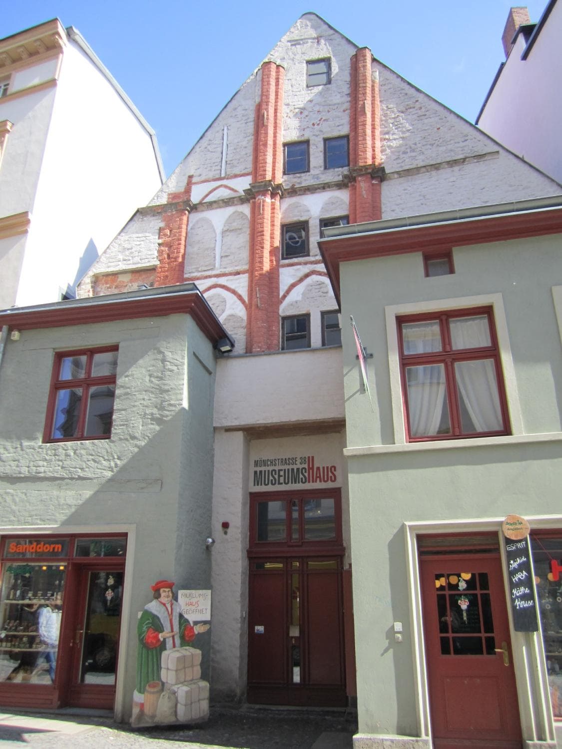 The museums entrance with shops