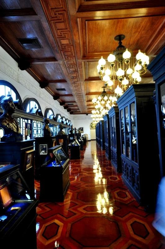 Malacanang Palace & Museum