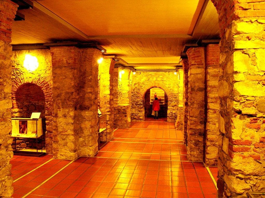 no interior