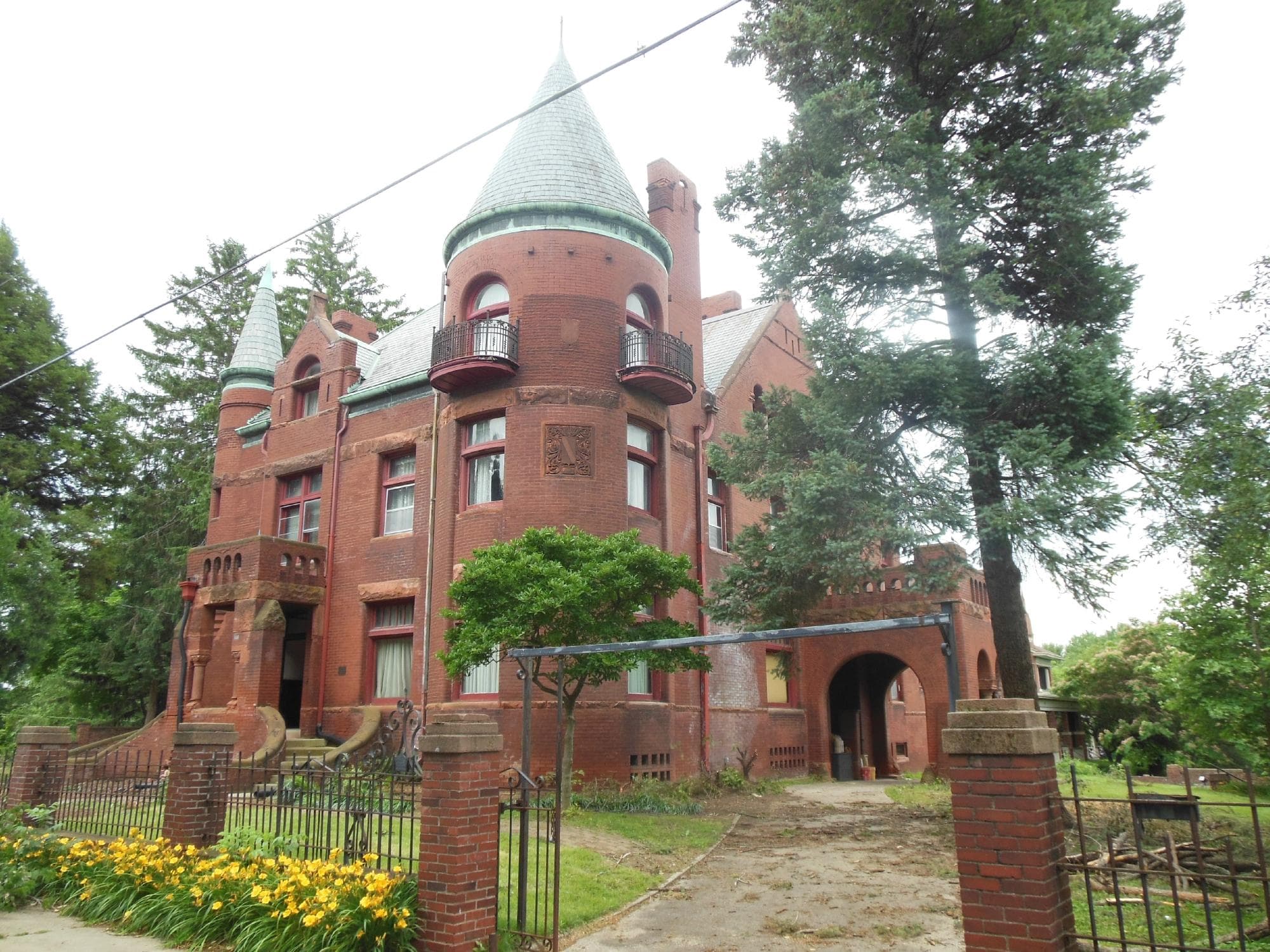 801 Hall Street