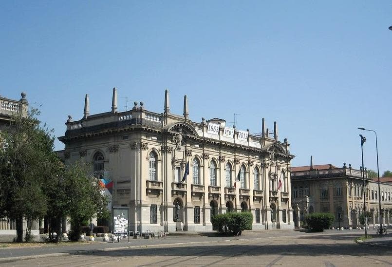 Ingegneria: Facciata edificio storico