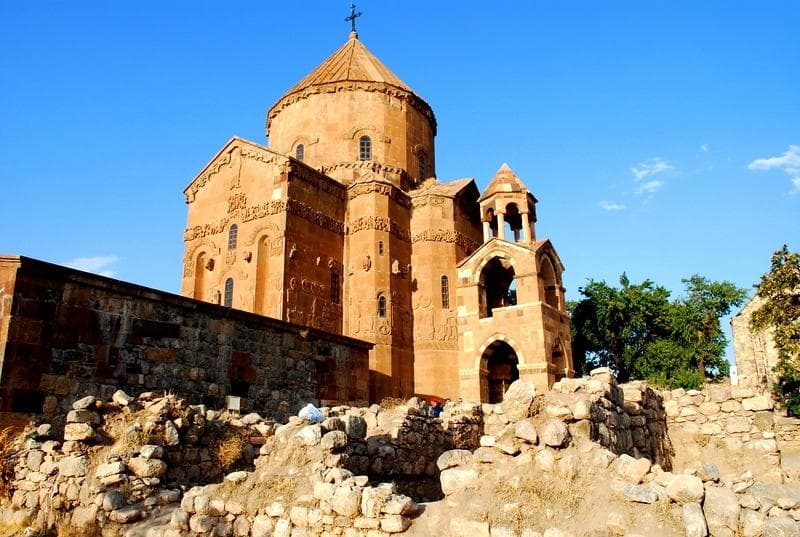 Akdamar kilisesi
