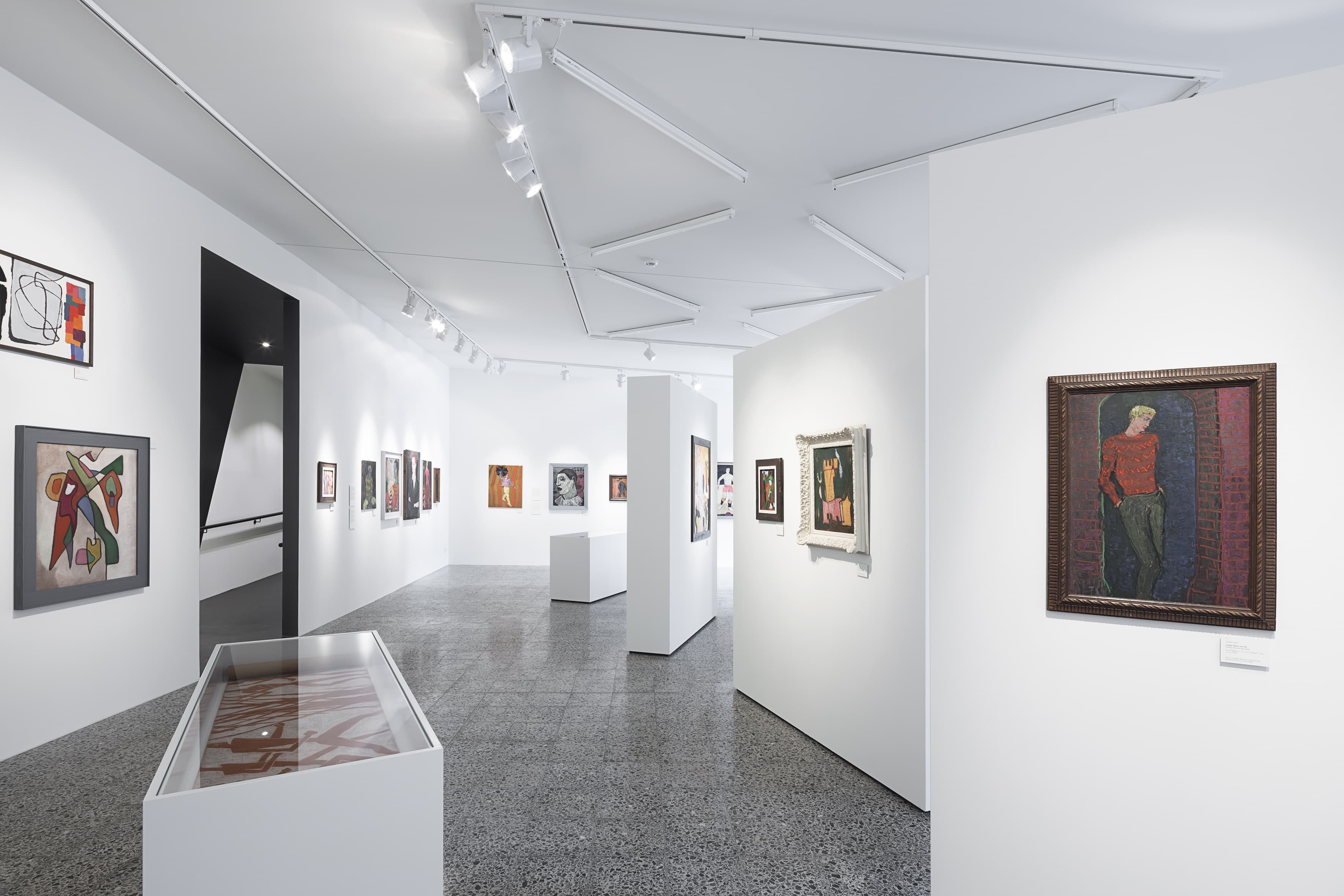 Weiterer Blick in die Ausstellung (Foto: Tobias Wille)