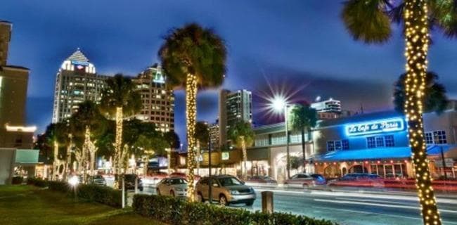 Evening Elegance on Las Olas Boulevard