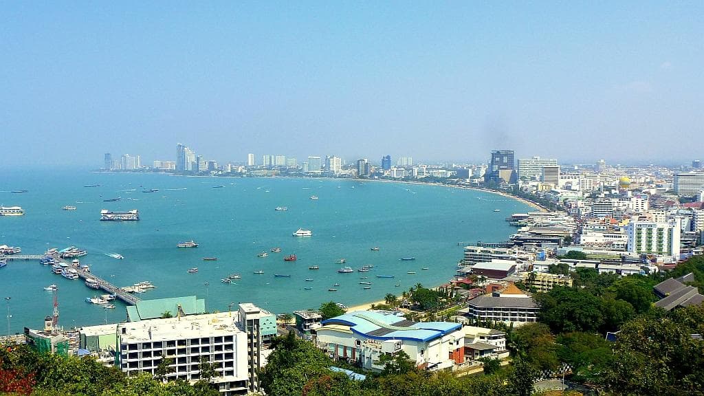 Khao Phraya Doen Thong Viewpoint