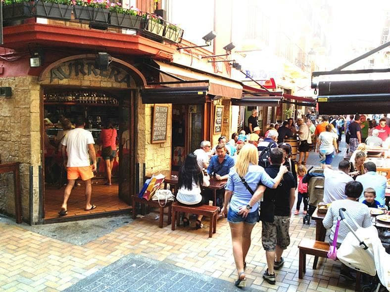 Paseando por el Bodegon