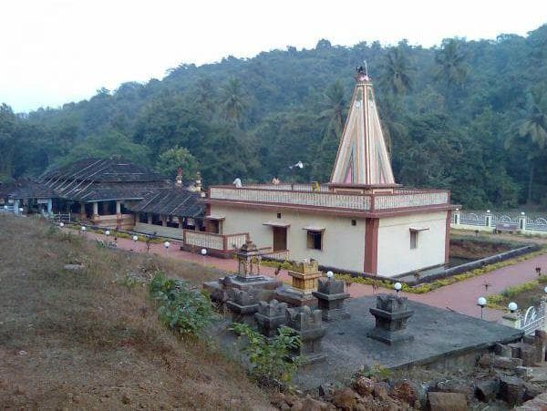 Sateri Devi Jal Mandir  |  Bilwas, Malvan, India