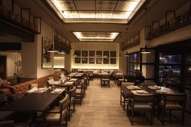 Host events, family celebrations or private events