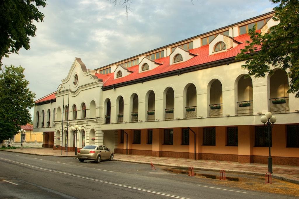 Poltava: Yaroshenko Art Museum