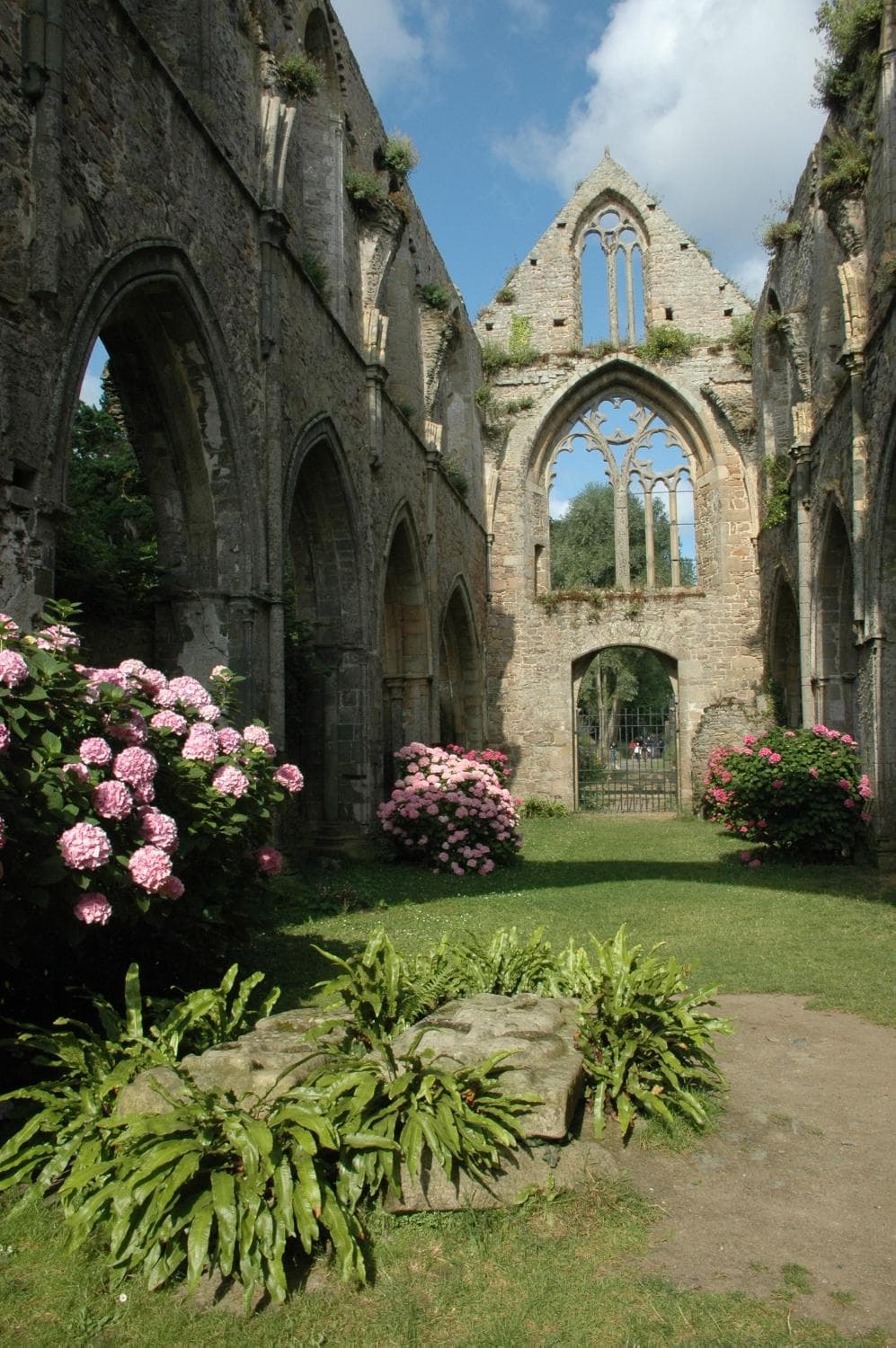 De l'église au ciel