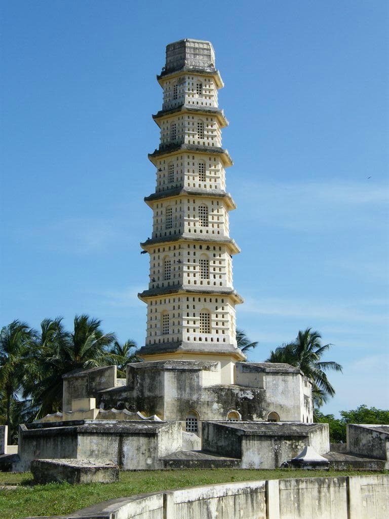 manora fort