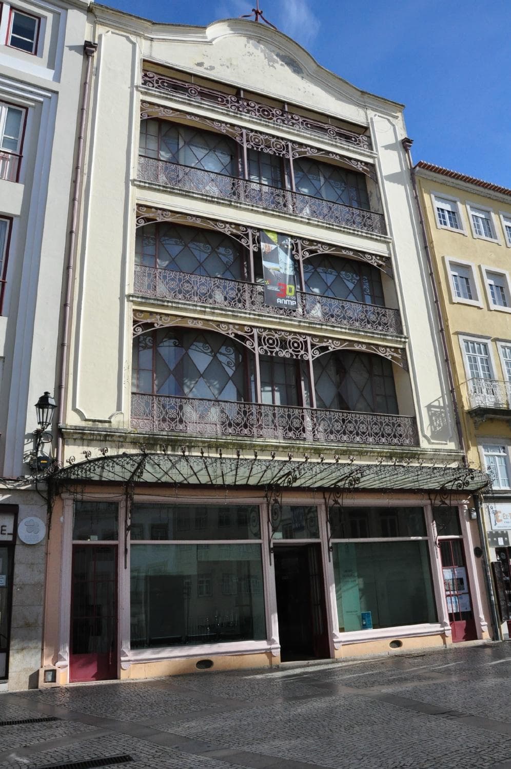 Frontview from the Chiado.