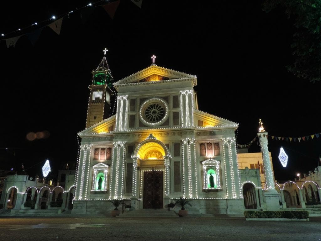 Illuminazione a festa