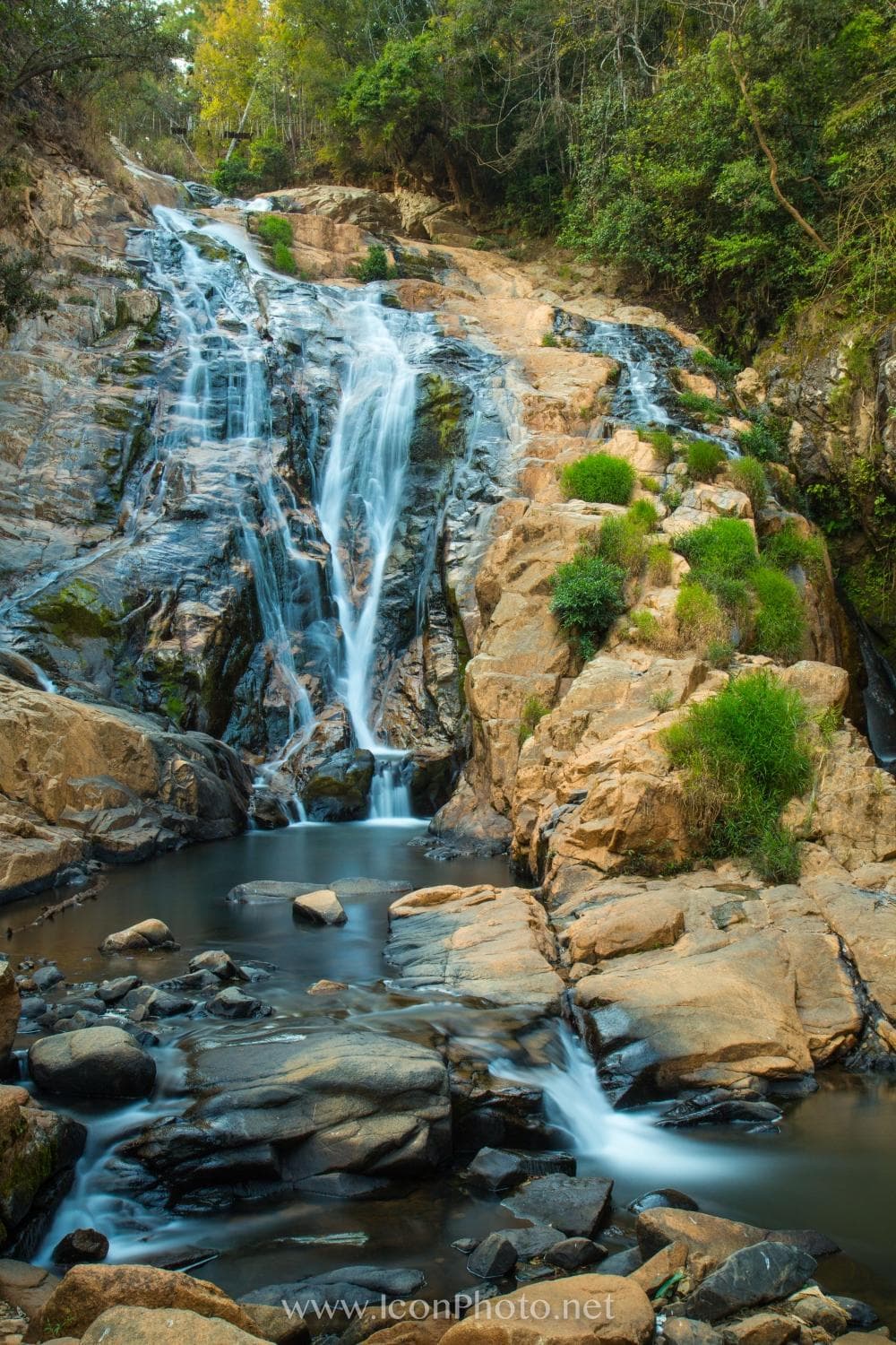 Hang Cop Waterfall