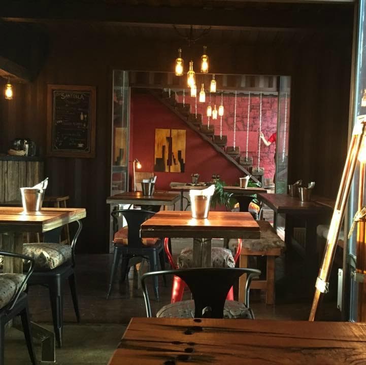 Santolla, salón principal.