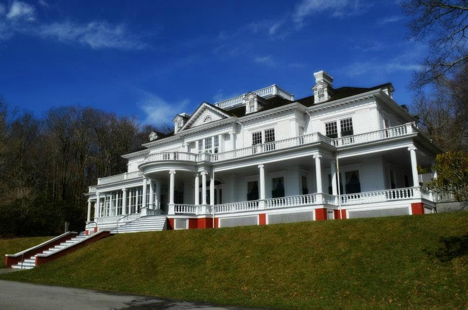 Flat Top Manor (Cone Manor)
