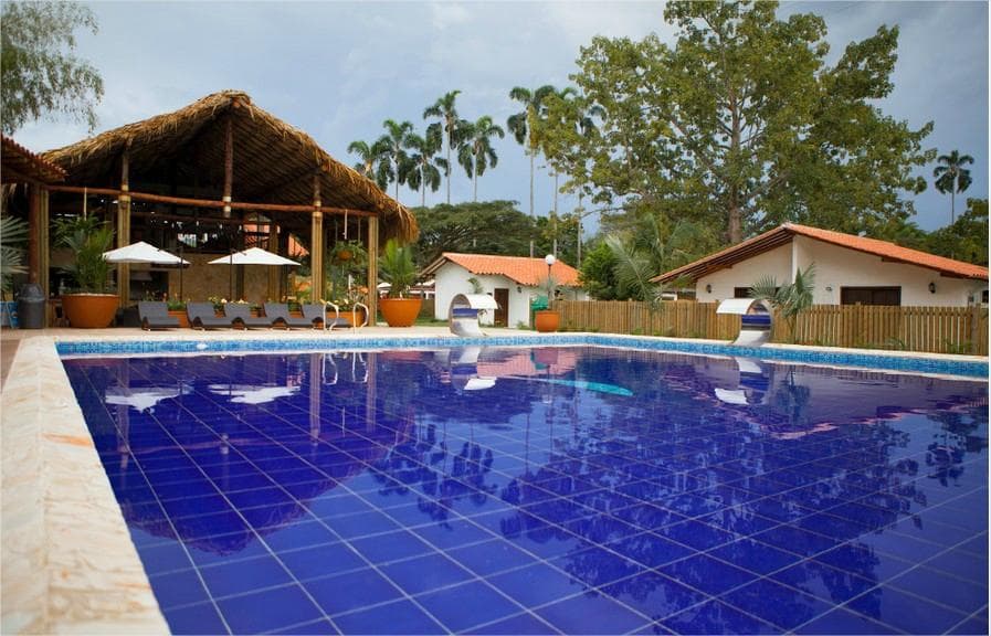 Piscina privada zona Consotá