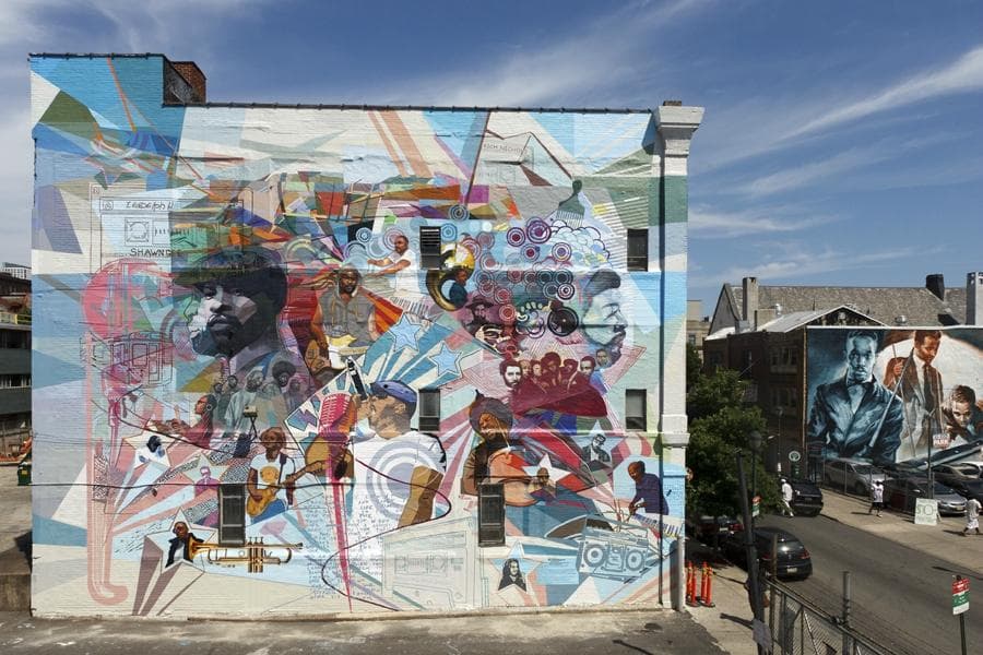 Visit muralarts.org/tour for more information.