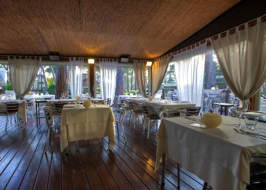 La veranda, completamente apribile in estate