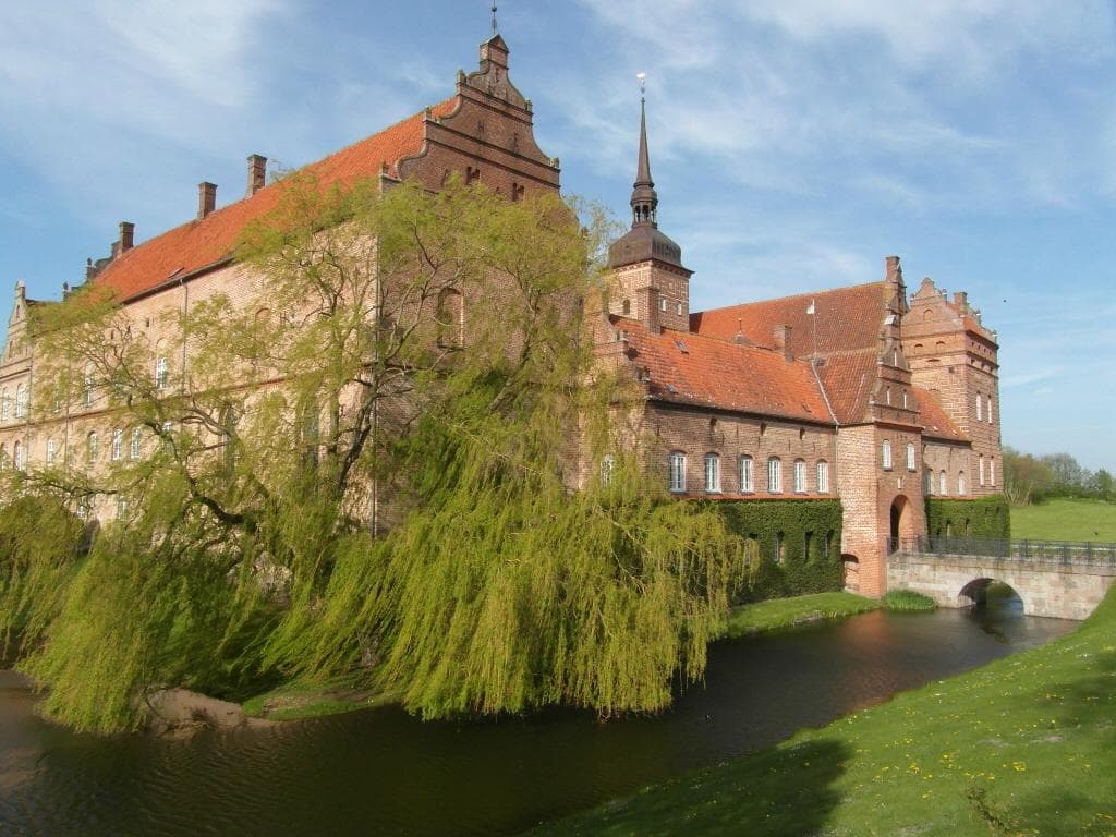 Holckenhavn Slot