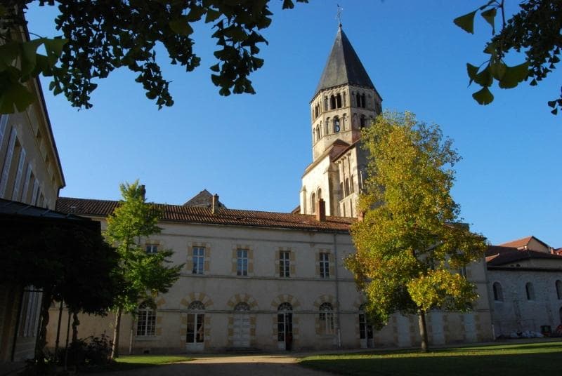 vu sur l'abbaye de Cluny depuis le Haras national de Cluny