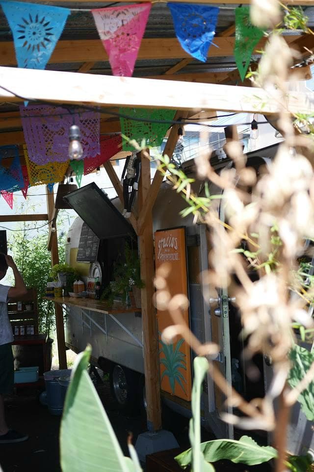Really cute food cart! I wanted to take photos of everything.