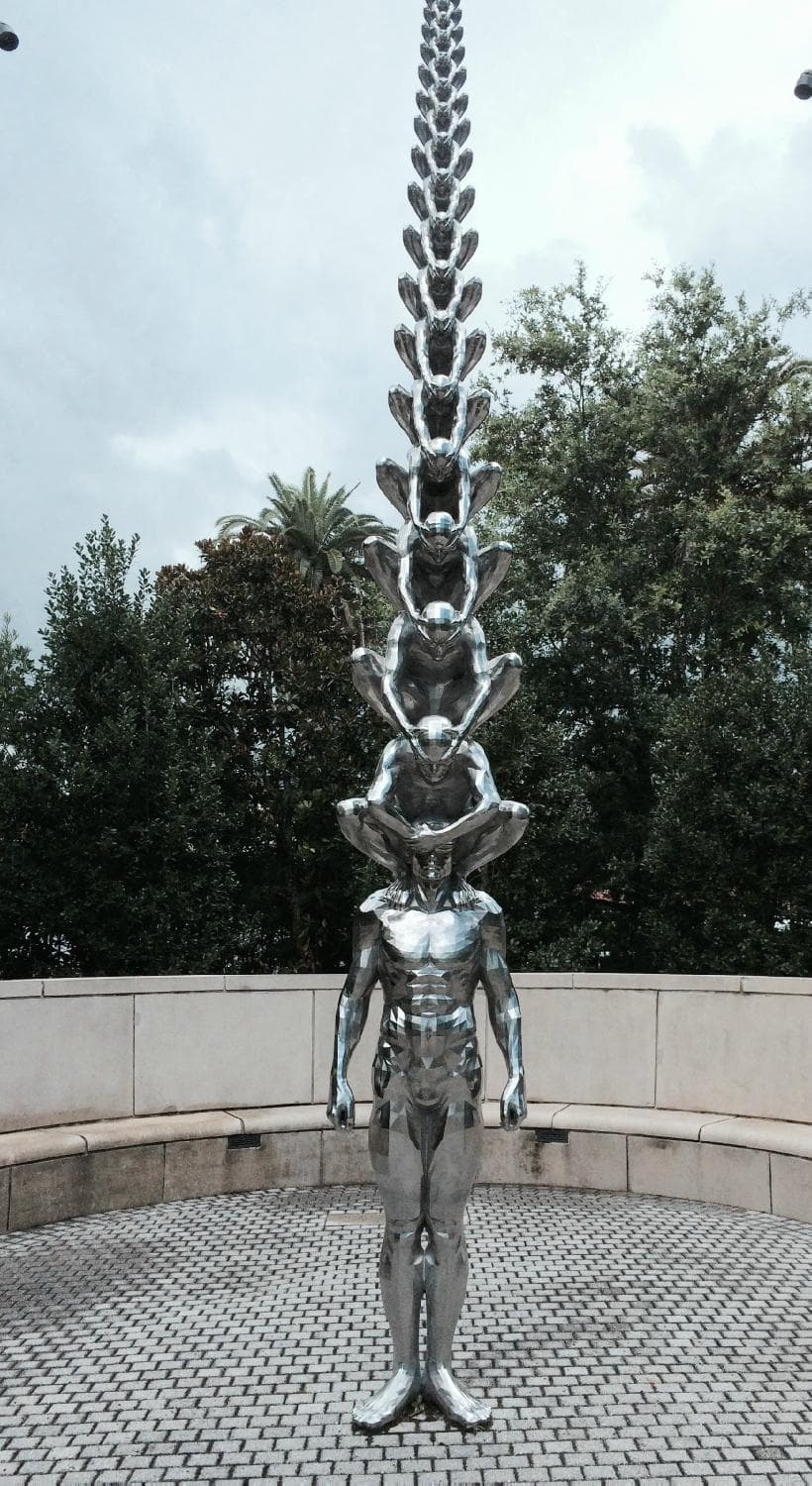 The Sydney and Walda Besthoff Sculpture Garden