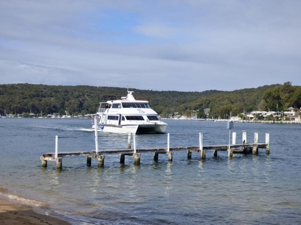 Ferry approaching Ettalong jetty