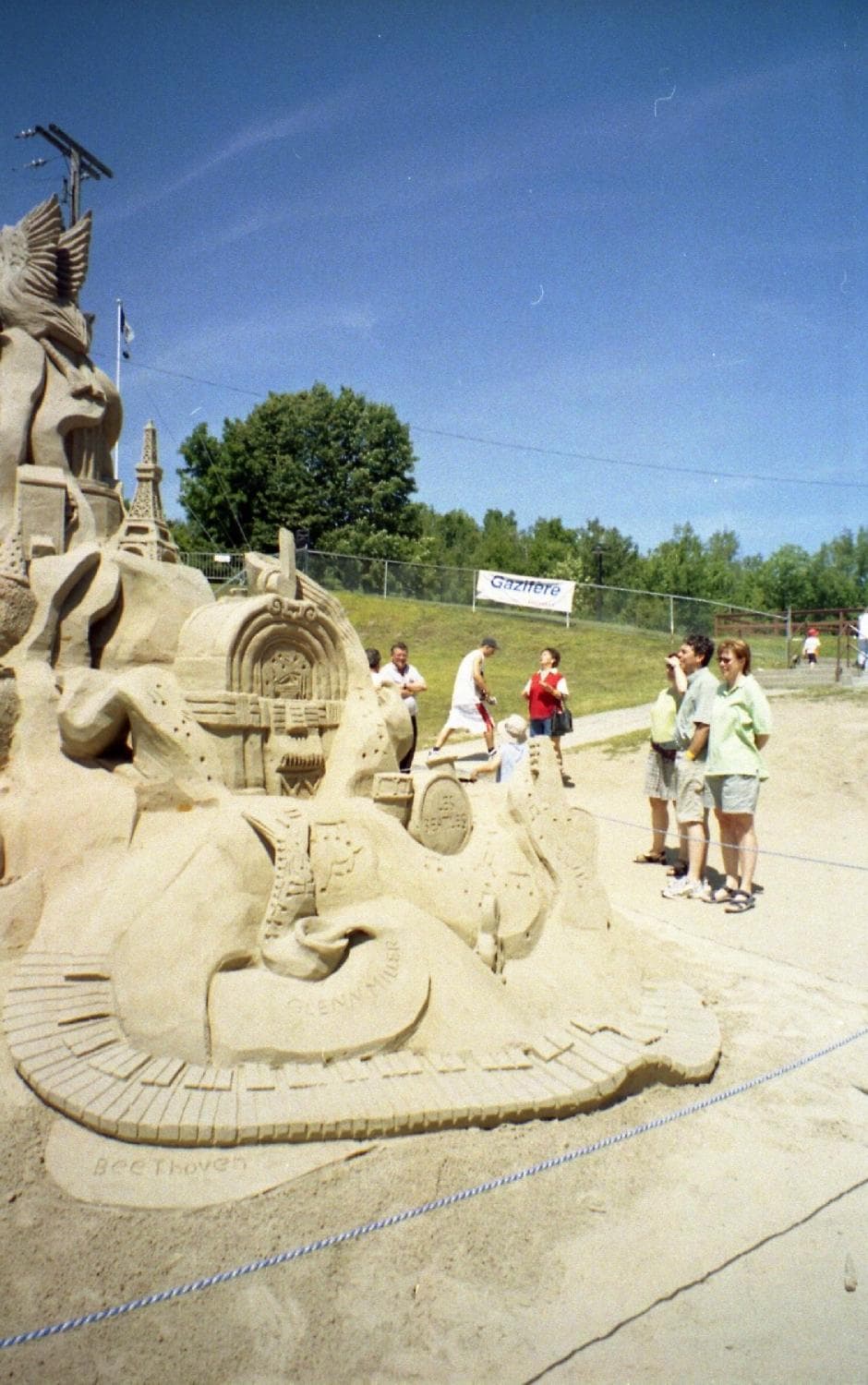 Sand sculpture festival - Lac-Beauchamp Park