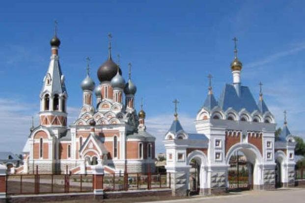 храм