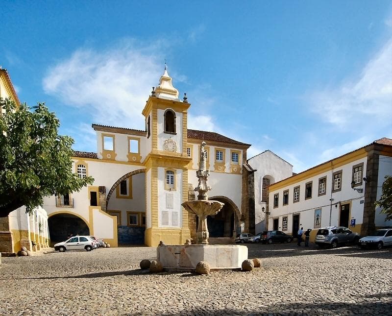 Convento de São Bernardo-Pátio de entrada