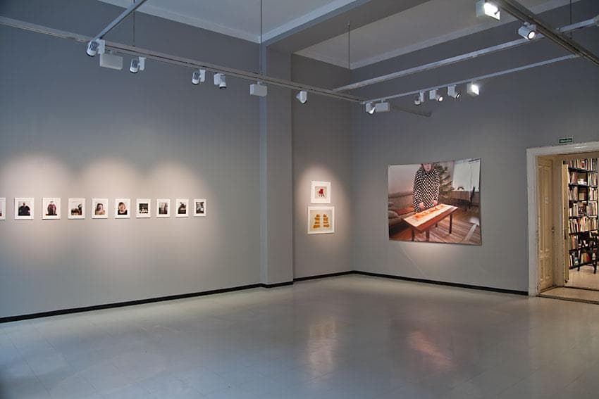 Katutason gallerista.