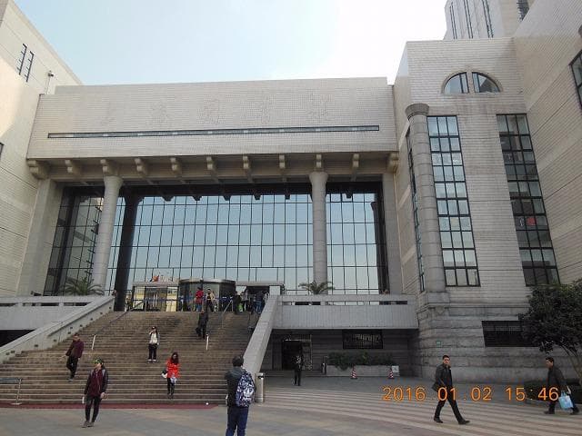 建物入口