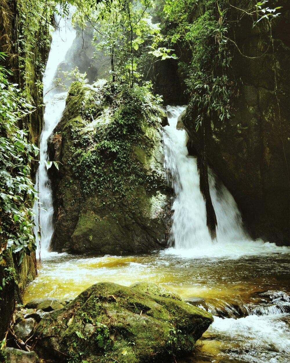 Cachoeira Indiana Jones Lumiar