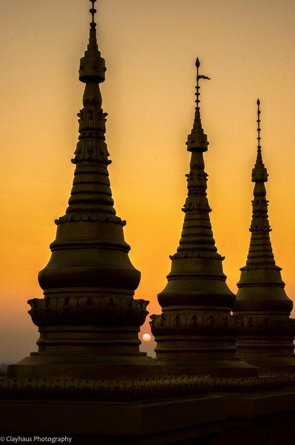 Sunset at the Aung Sakkya Pagoda