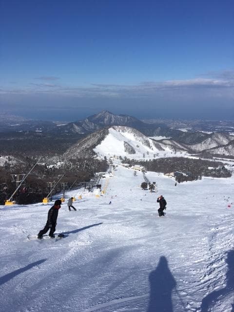 山頂からは日本海を望めます