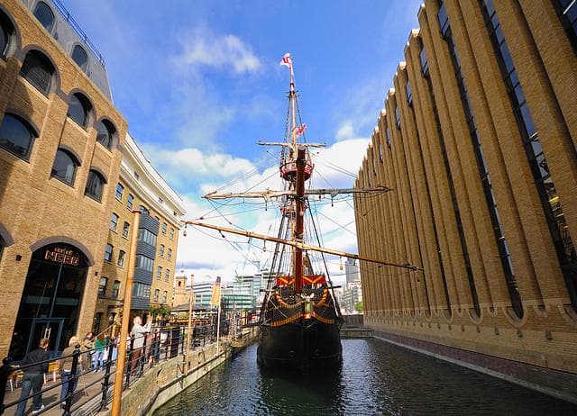 Golden Hinde 