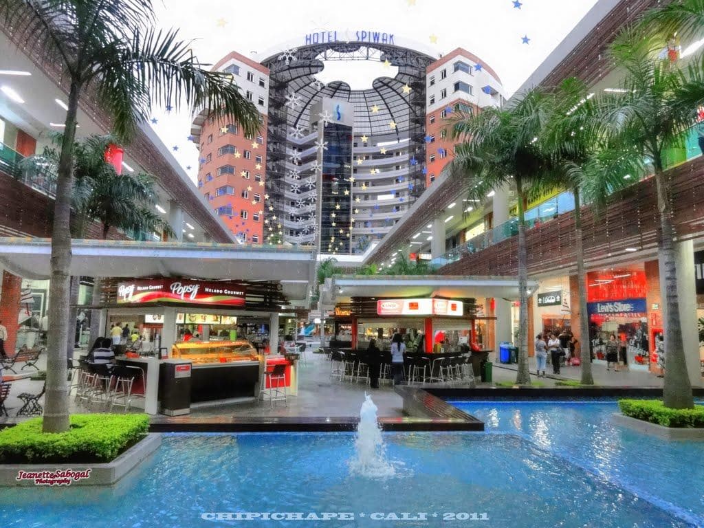 Chipichape Mall or Unicentro Cali