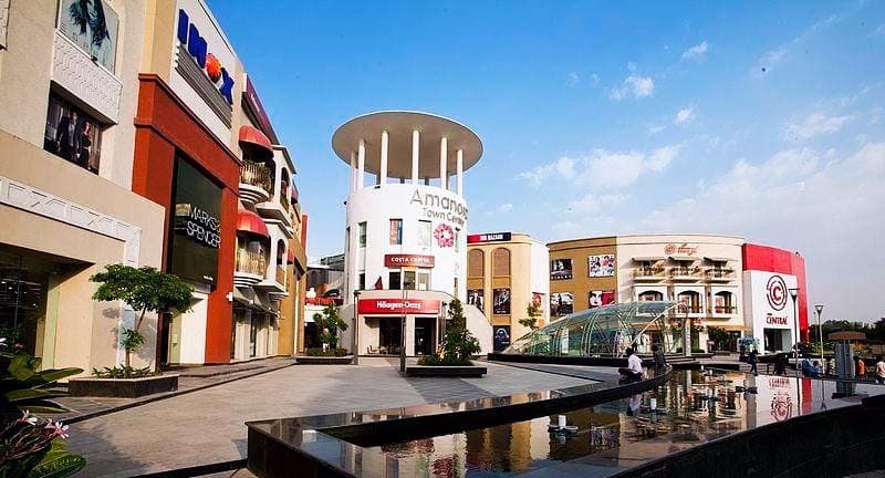 amanora outside view