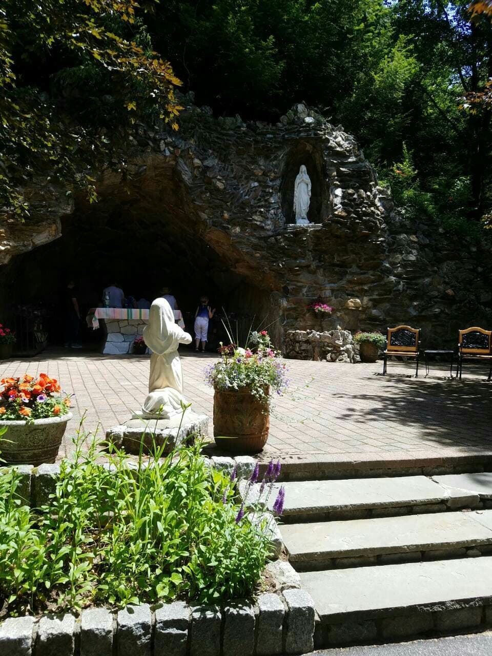 Lourdes Litchfield