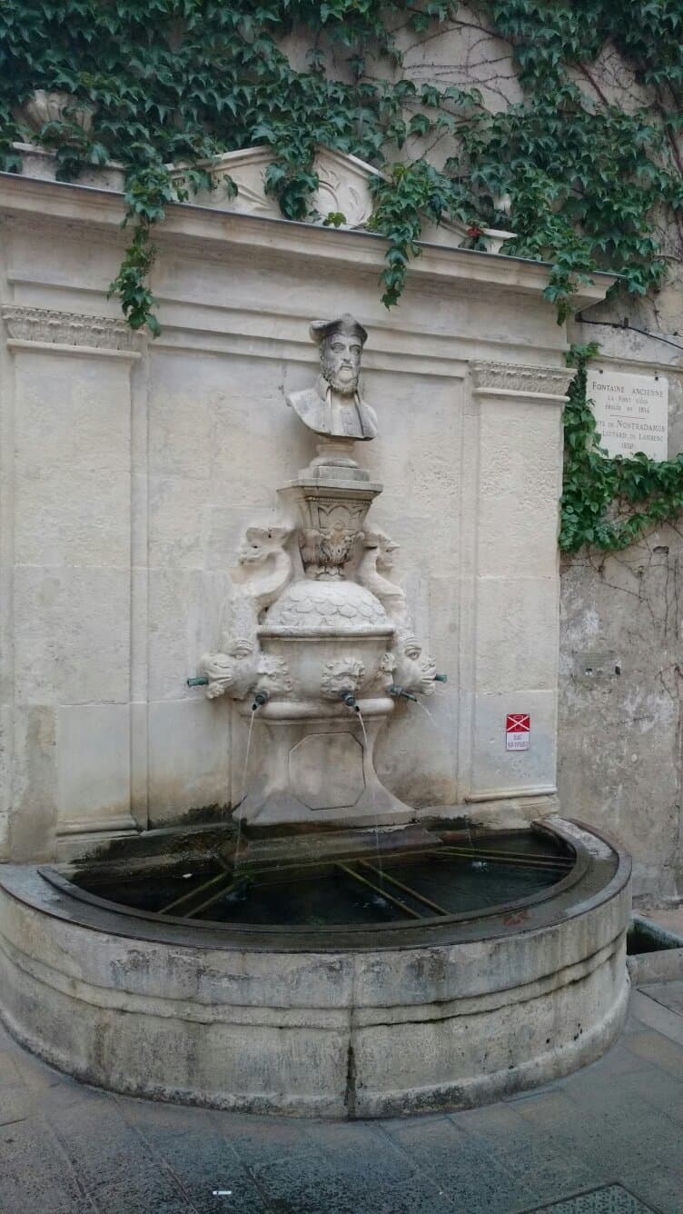 Fontaine Nostradamus
