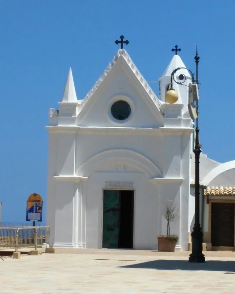 Santuario di Santa Maria di Capo Colonna