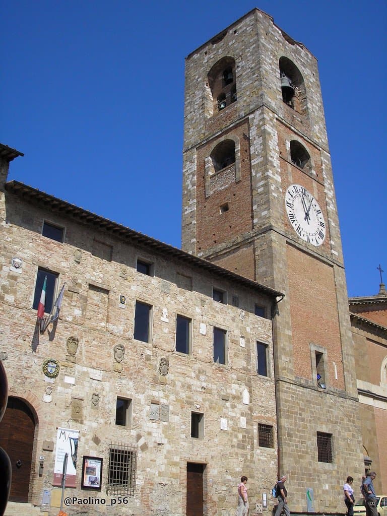 museo e campanile chiesa adiacente