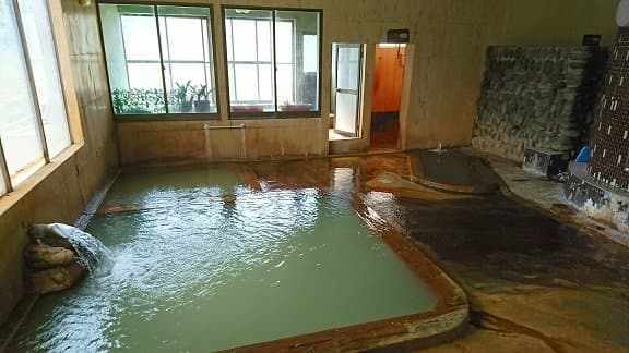 浴室 源泉ドバドバ