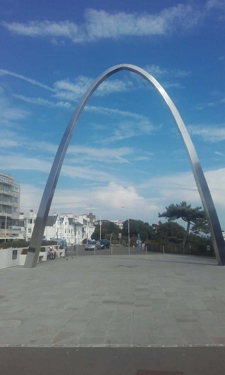 Step Short Memorial Arch