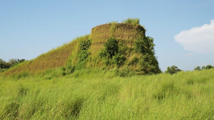 View of Kumble fort from entrace, i.e. National Highway 66