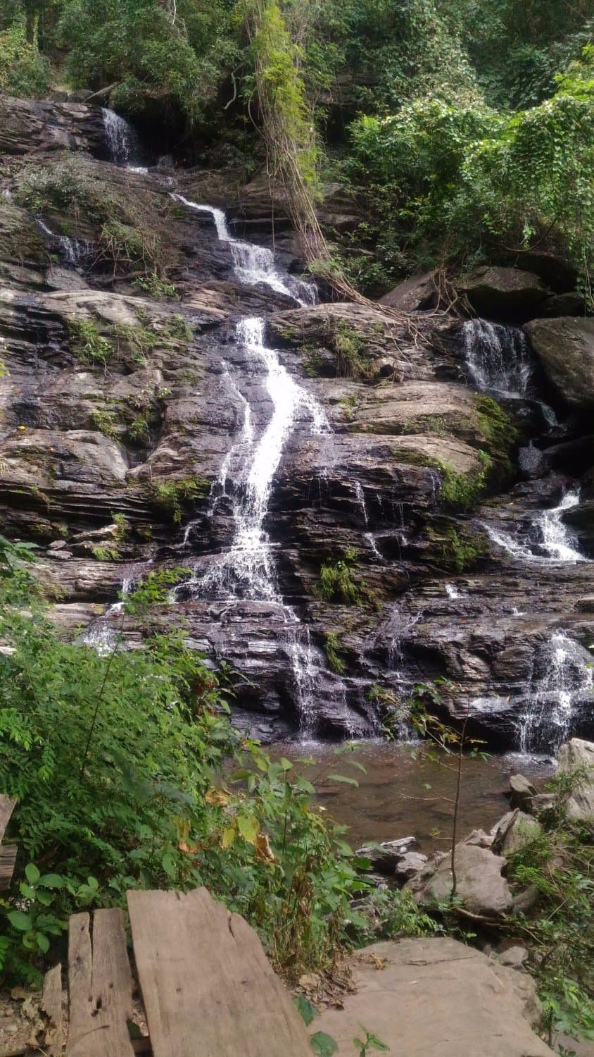 ช่วงนี้น้ำเริ่มจะน้อยลง หน้าฝนต้องสวยกว่านี้แน่