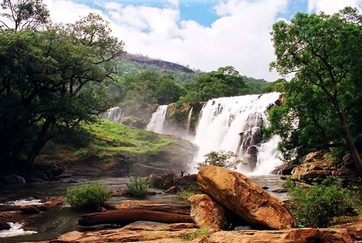 Thoovanam Falls