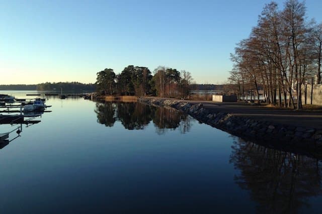 Aurinkolahti Beach on the right, behind the trees 