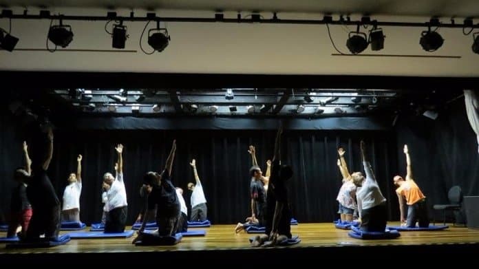 Curso de Iniciação Teatral continuam abertas para o público em geral a partir de oito anos de id